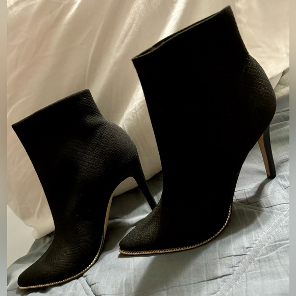 BCBG Women's Knit Sock Ankle Boots Pointed Toe Slip-on Stretch Booties Shoes - Picture 3 of 4